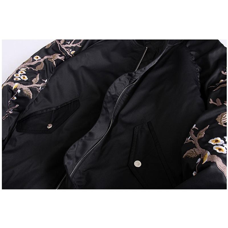 75 女性 スカジャン ファッション 人気のファッションスタイル