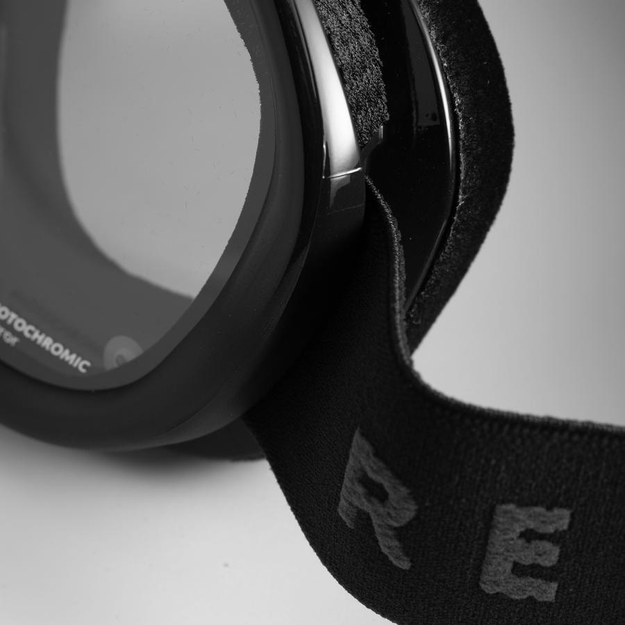 REVOLT SUPER　LIGHT　FRAME マットブラック　クリア調光 REVOLT（リボルト） REVOLT SUPER LIGHT FRAME 25/26 クリア 調光