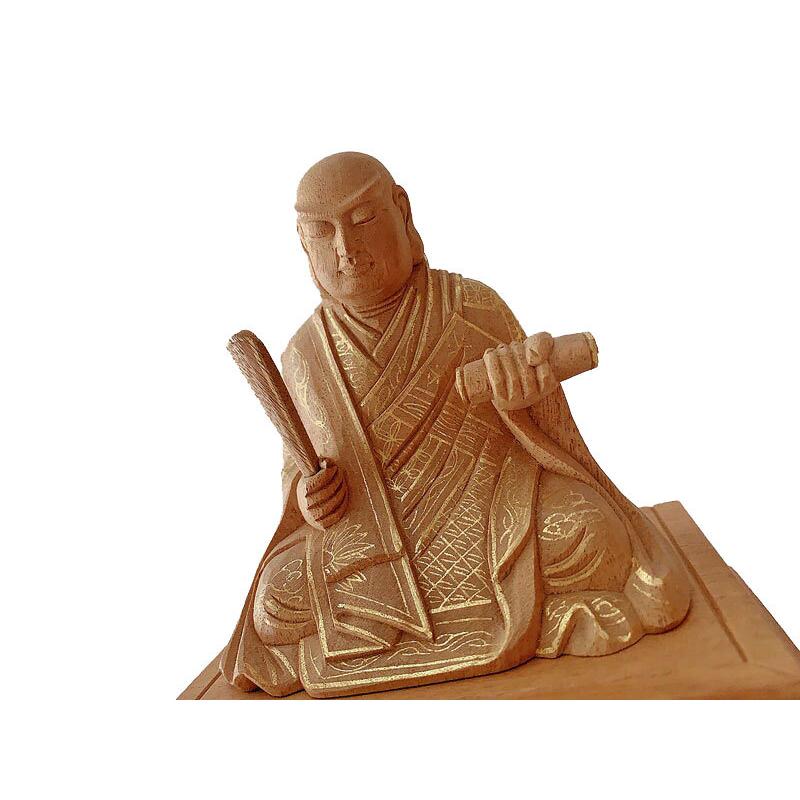 爆買い新作仏像 日蓮宗 楠木地彫 日蓮上人 木彫 金泥書 2.5寸 仏像
