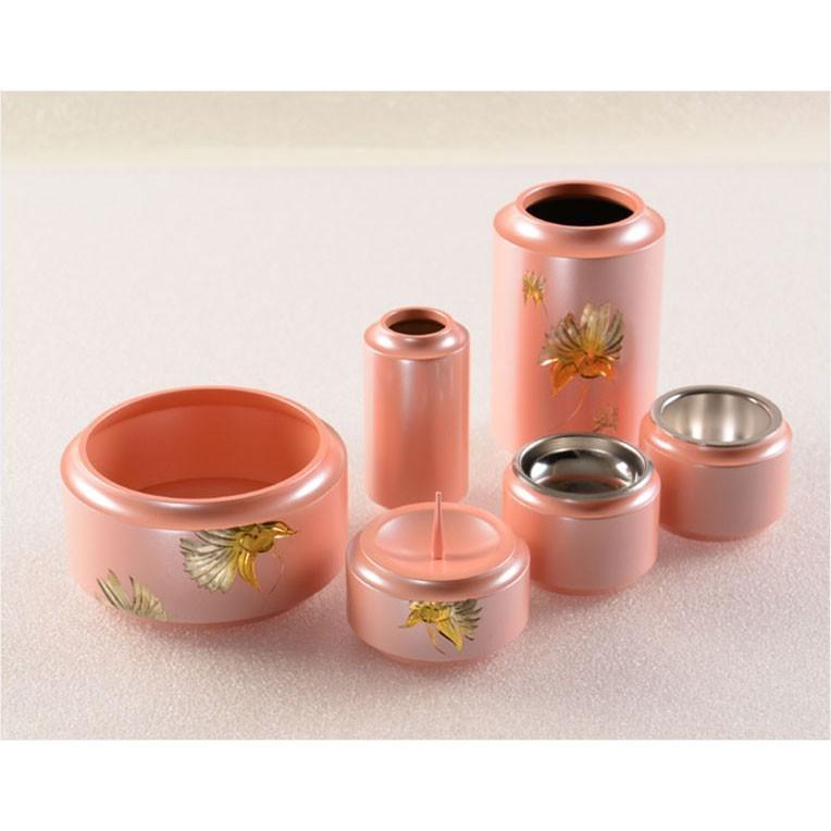 煌びやかで華やかなモダン仏具【安定感のある円柱型:キラビカリ 煌びやかで華やかなモダン仏具【安定感のある円柱型:キラビカリ