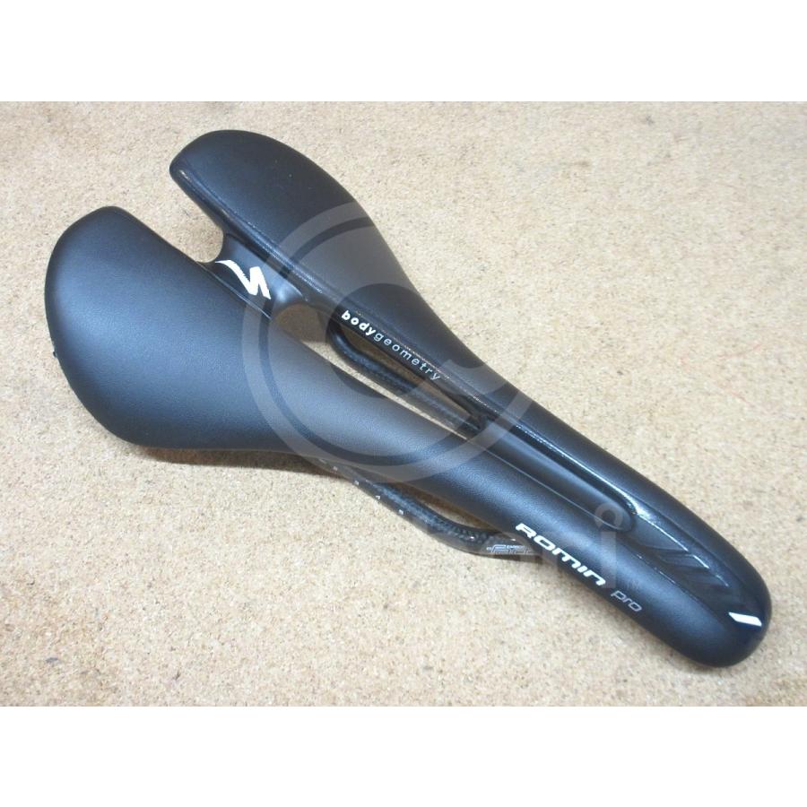 SPECIALIZED 「スペシャライズド」 ROMIN PRO 143mm カーボンレール サドル / 宇都宮店 :2118101800004:バイチャリ&バザール Yahoo!店 - 通販 - Yahoo!ショッピング