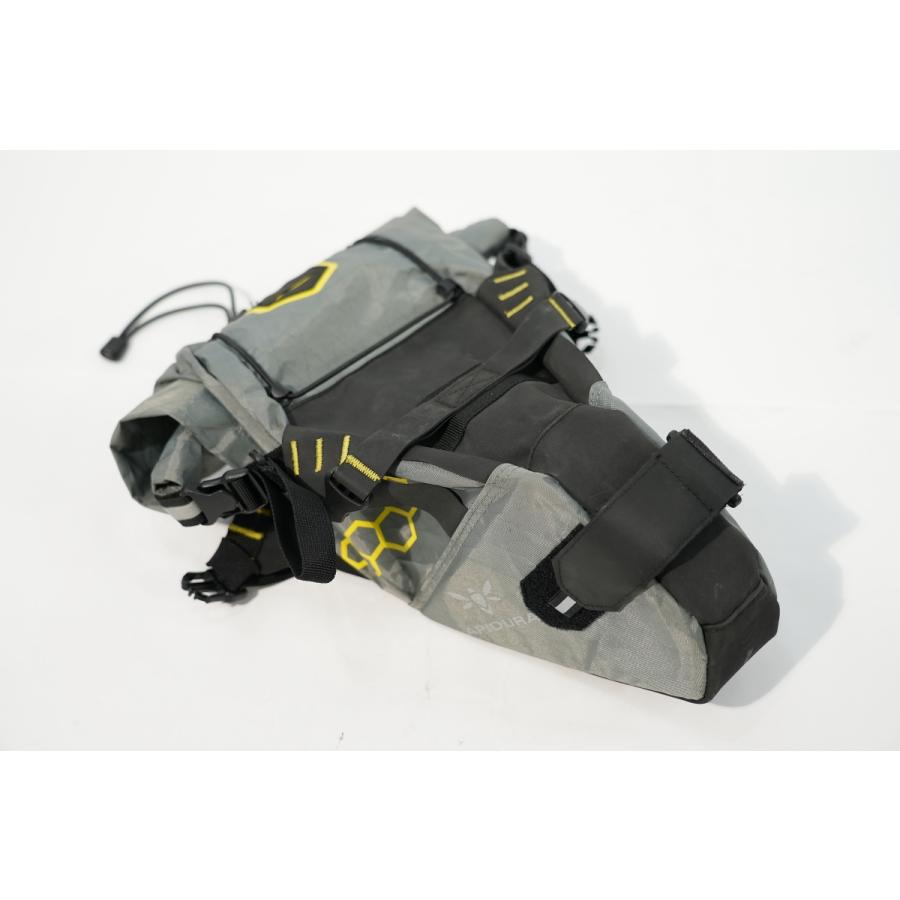 APIDURA 「アピデュラ」 ドライ サドルバッグ コンパクト 11L APIDURA 「アピデュラ」 ドライ サドルバッグ コンパクト 11L