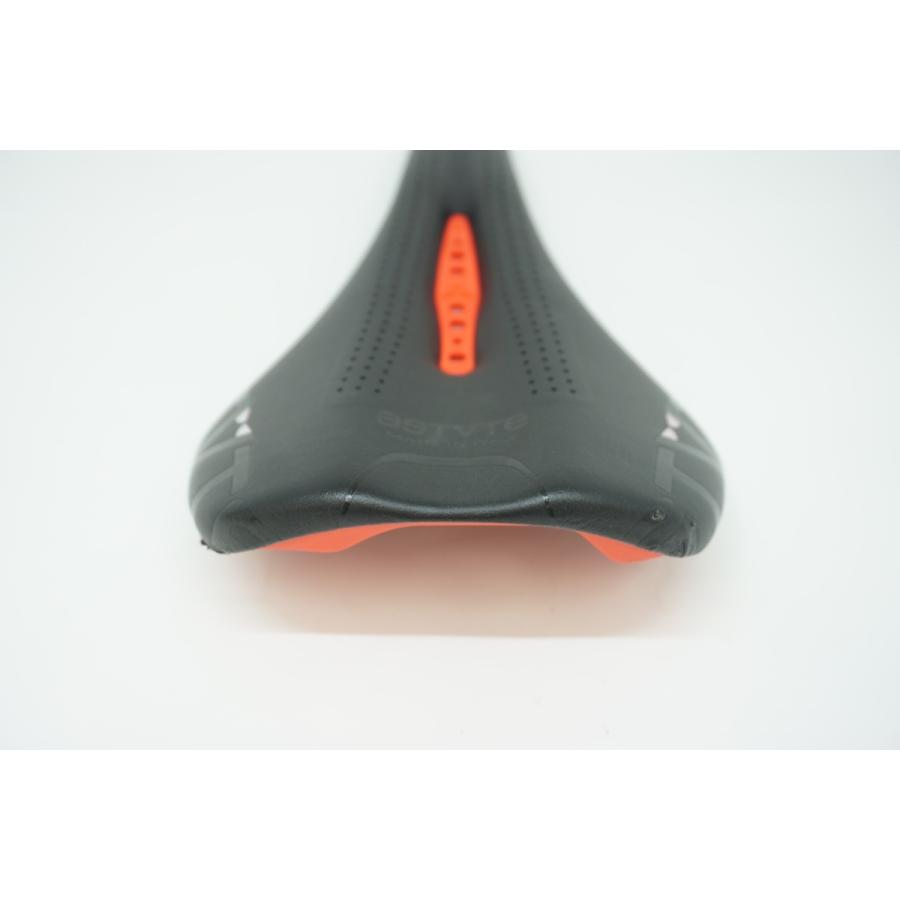 お買い得セール‼️アスチュート　サドル　カーボン SALE】ASTUTE 「アスチュート」 CARBONIO サドル / 大阪美原北店