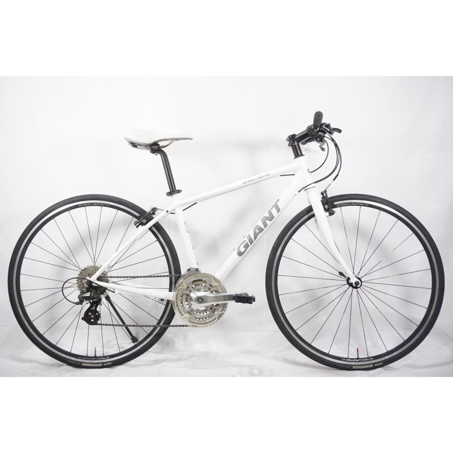 GIANT 「ジャイアント」 ESCAPE R3 2015年モデル クロスバイク あの定番クロスバイクがついにモデルチェンジ！先行発表されたGIANT