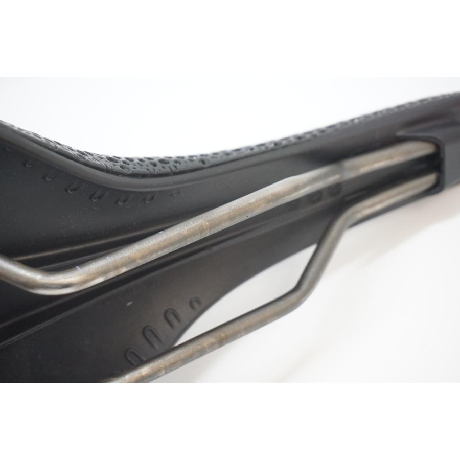 FIZIK 「フィジーク」 VERSUS EVO ADAPTIVE サドル / 福岡 FIZIK 「フィジーク」 VERSUS EVO ADAPTIVE サドル / 福岡