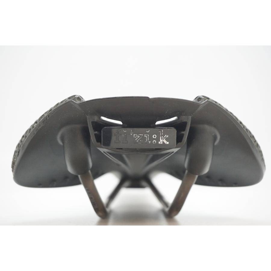 FIZIK 「フィジーク」 VERSUS EVO ADAPTIVE サドル / 福岡 FIZIK 「フィジーク」 VERSUS EVO ADAPTIVE サドル / 福岡