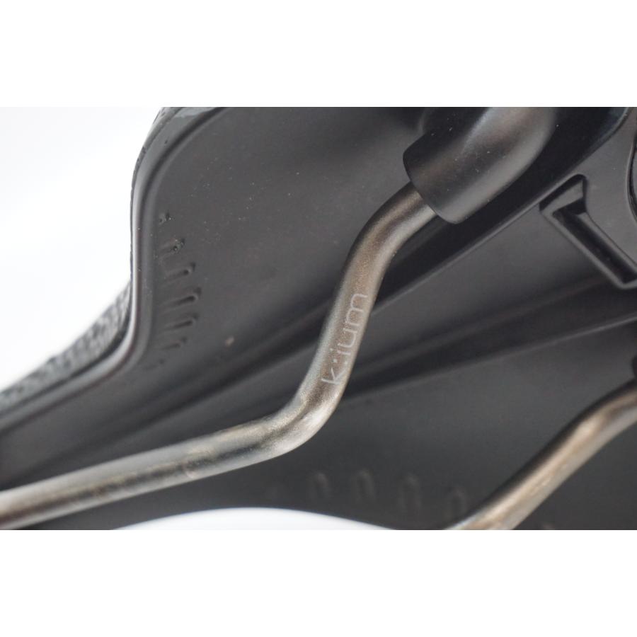 FIZIK 「フィジーク」 VERSUS EVO ADAPTIVE サドル / 福岡 FIZIK 「フィジーク」 VERSUS EVO ADAPTIVE サドル / 福岡