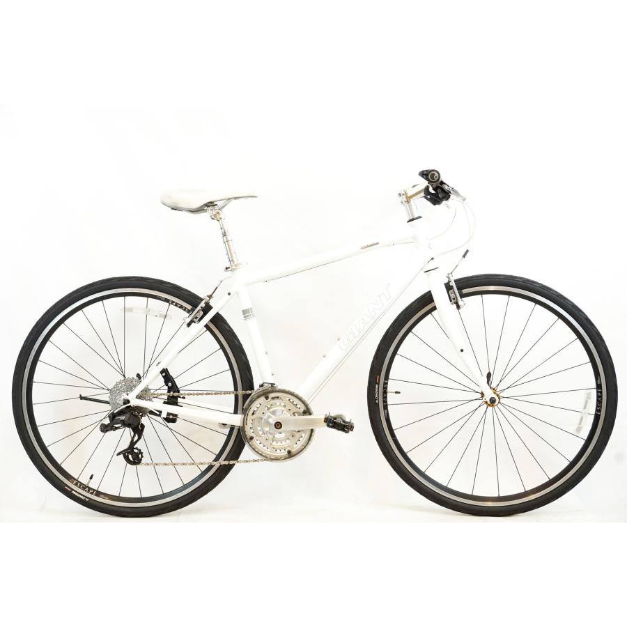 GIANT 「ジャイアント」 ESCAPE R3 2013年モデル クロスバイク GIANT 「ジャイアント」 ESCAPE R3 2013年モデル クロスバイク