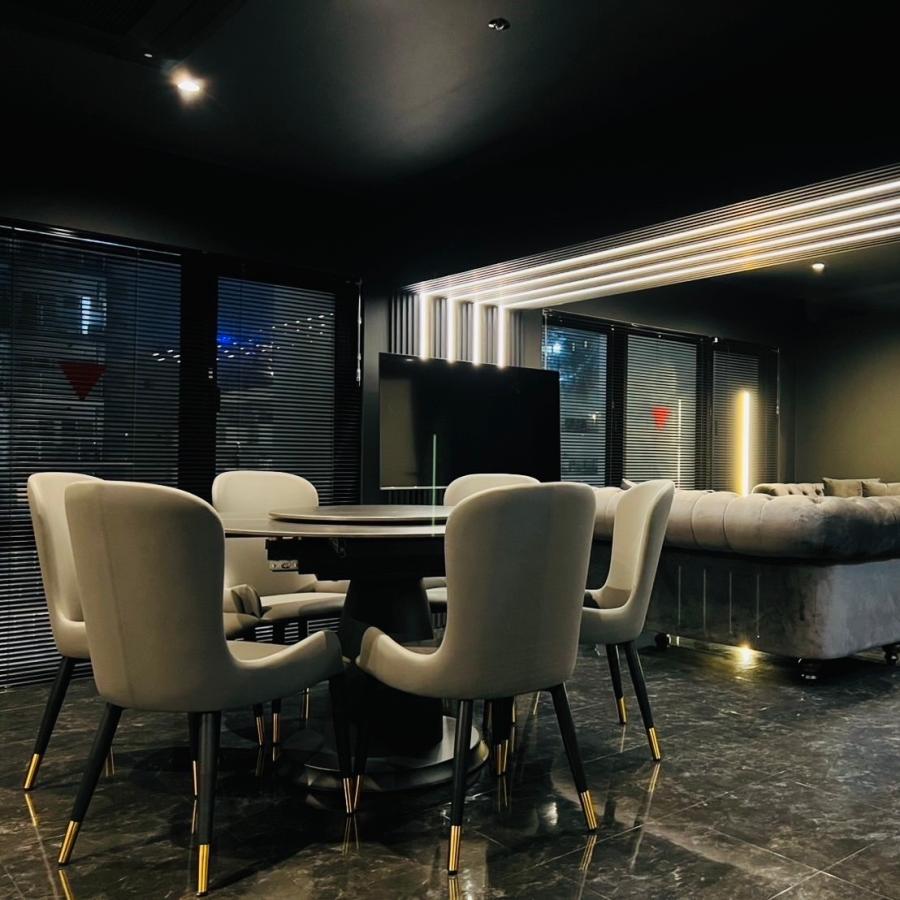 ダイニングチェア Celebrity formal Chair ホテルライク デザイナーズ 椅子 イス ソファ インテリア家具  QL-1681-B　Luxury Stage | 