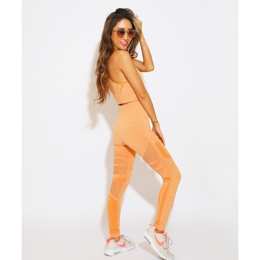 ヨガウェア セット 安い LAVIA 上下 おしゃれ ブランド トップス