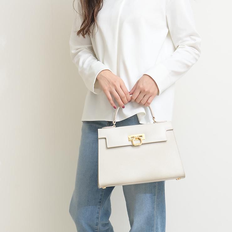 CARBOTTI カルボッティ ハンドバッグ ELENA 243 レディース バッグ ショルダーバッグ ブランド 大人 おしゃれ かわいい 黒 本革 革 タン ベージュ |  | 03