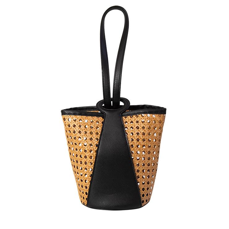 クアドリフォリオ ワンハンドル カゴバッグ レディース 女性 肩掛け バッグ ワンハンドル トート バッグ ブラック PVC かわいい |  | 01