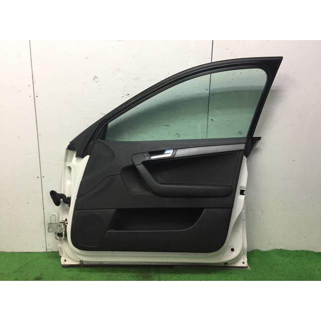 アウディ A3 ABA-8PCAX 右FドアASSY : bw-kawasakiヤフー店 - 通販