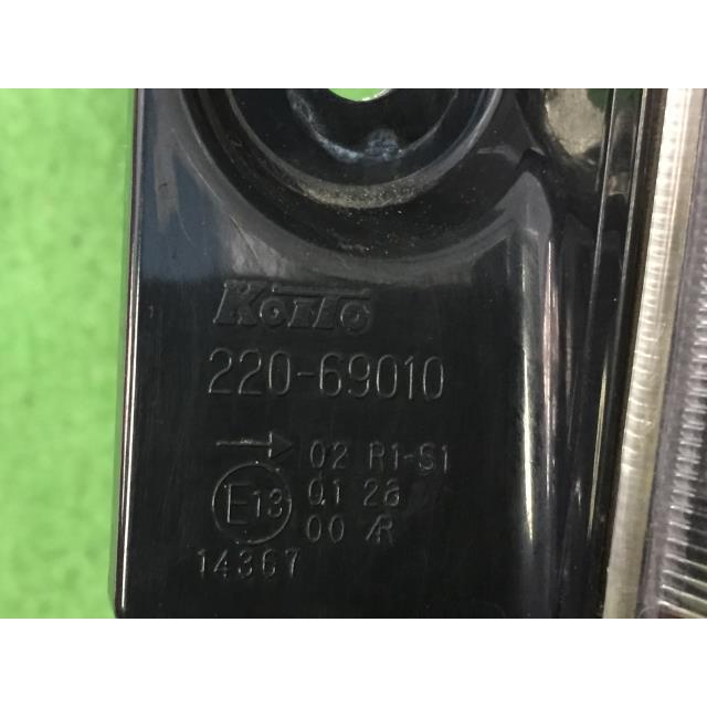ステラ DBA-LA150F 右テールランプの画像