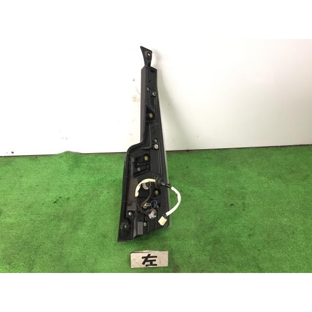ステラ DBA-LA150F 左テールランプの画像