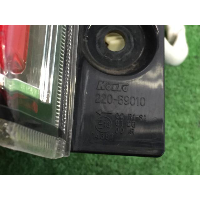 ステラ DBA-LA150F 左テールランプの画像