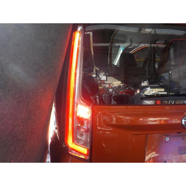 ステラ DBA-LA150F 左テールランプの画像