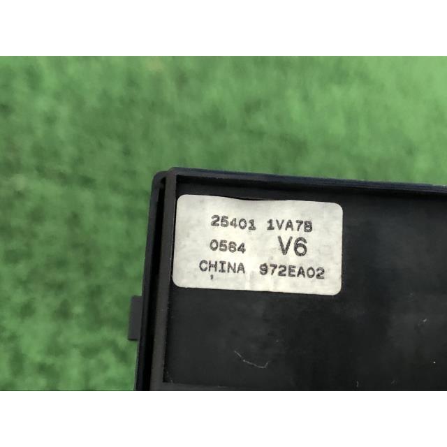 セレナ DAA-HFC26 パワーウインドウスイッチ 25401-1VA7D 【即納