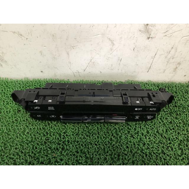 プリウス DAA-ZVW51 A/Cスイッチパネル 55900-47251 【即納】 イン