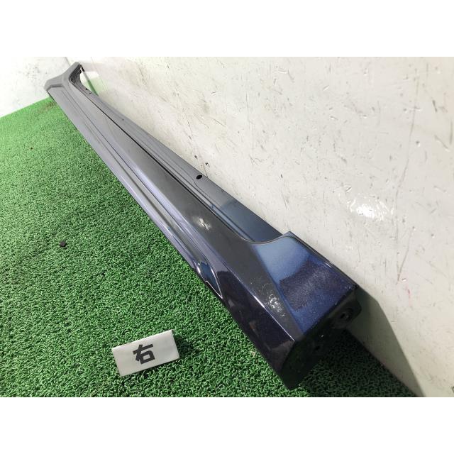 ▷R.W様  専用出品 カローラツーリング 6AA-ZWE211W 右サイドステップ 75851-12200-C1