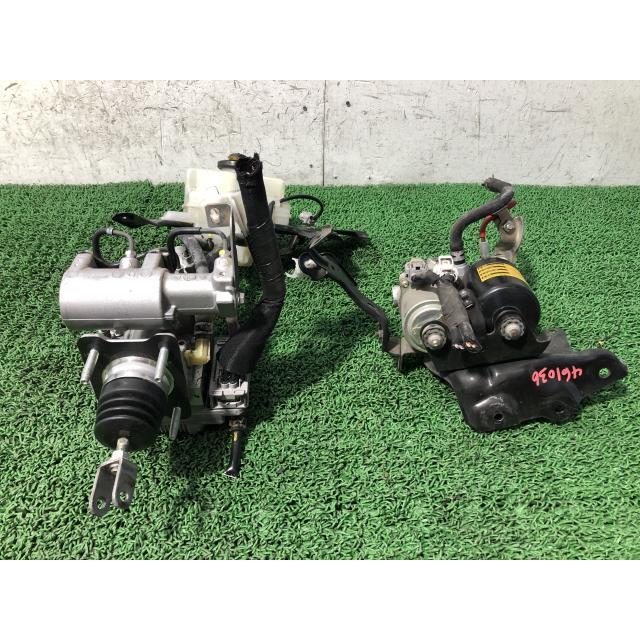 プリウスα DAA-ZVW41W ブレーキマスターASSY 47210-47270 47050-47100