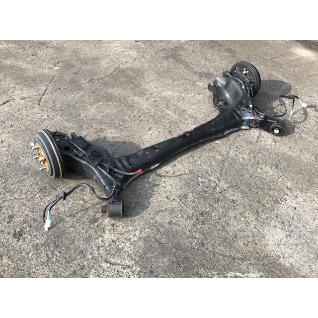 Ｎ−ＯＮＥ 6BA-JG3 RアクスルビームASSY  42100-TKR-J11 【即納】 インボイス対応の画像