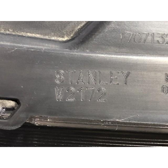 フリード DAA-GB7 左ヘッドランプASSY W2172 33150-TDK-J61 33150-TDK-J62【即納】 インボイス対応の画像