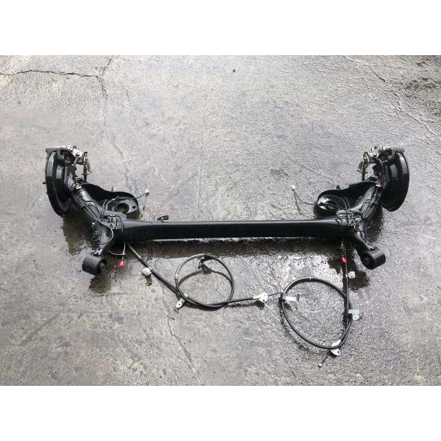 プリウス DAA-ZVW30 RアクスルビームASSY 42101-12171 【即納】 イン