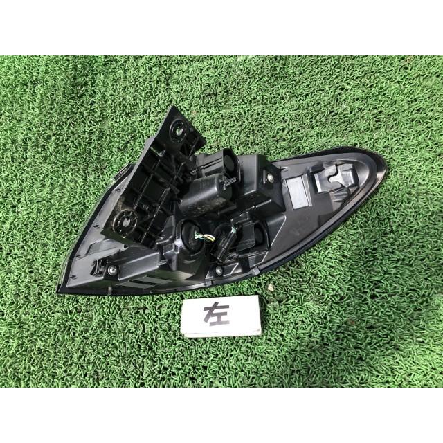 ＺＲ−Ｖ 6AA-RZ6 左テールランプ 220-8F05K 33550-3V0-J02 【即納】 インボイス対応の画像