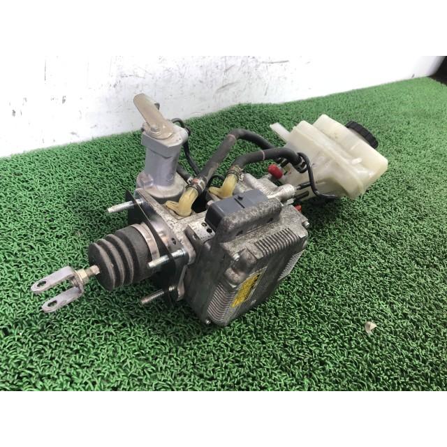 プリウス DAA-ZVW30 ブレーキマスターASSY 47570-47030 47070-47060