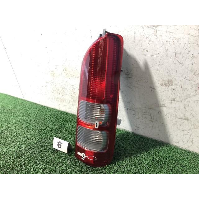 ハイエース QDF-KDH201V 右テールランプ 26-120 81550-26201 81551