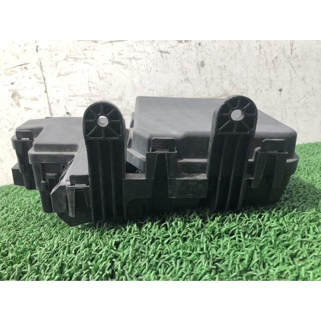 エクストレイル DBA-T32 ヒューズボックス 284B7-4CE0A 24382-4BA0A