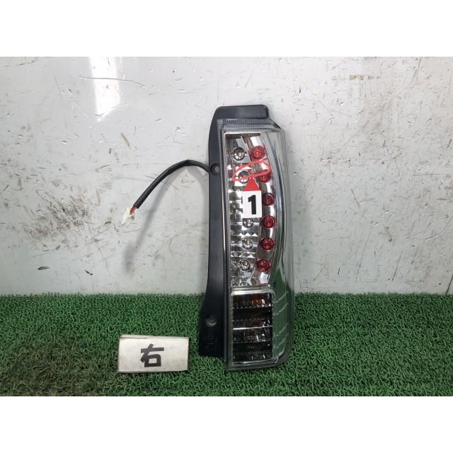 eKワゴン DBA-H82W 右テールランプ RCL-010 8331A048 【即納】 イン