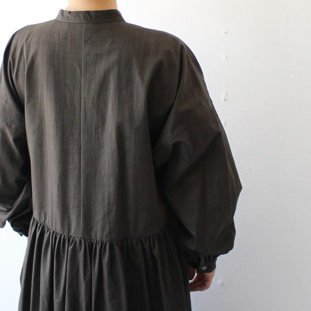 HAVERSACK 墨染ブロードバンドカラーワンピース Ink dyed broad bandcollar onepiece　322520 | HAVERSACK | 18