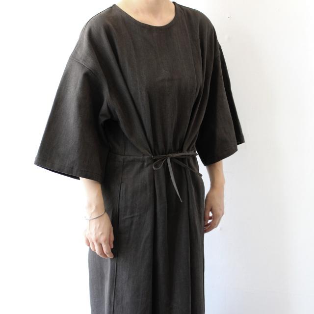 HAVERSACK 墨染ツイル5分袖ワンピース Ink dyed twill half-sleeve onepiece / 322530 | HAVERSACK | 06