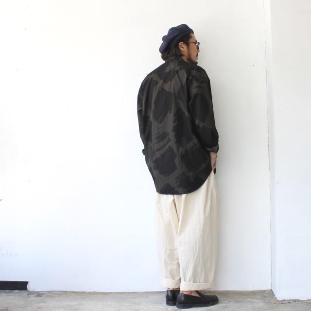 HAVERSACK スクエアブラッシュドプリントバンドカラーシャツ Square brushed-print bandcollar shirt　（Khaki brown） | HAVERSACK | 09