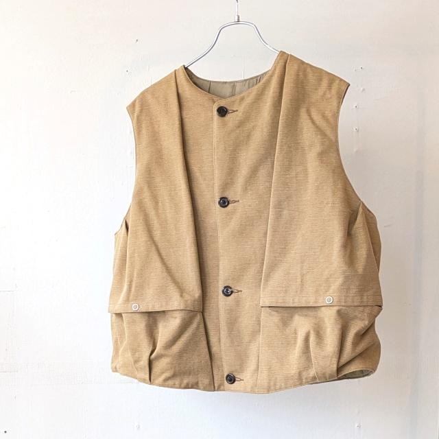 HAVERSACK コットンキャンバス×シルクキルトRVショートベスト Cotton canvas × Silk quilting RV vest / 442520　（Beige） | HAVERSACK | 01