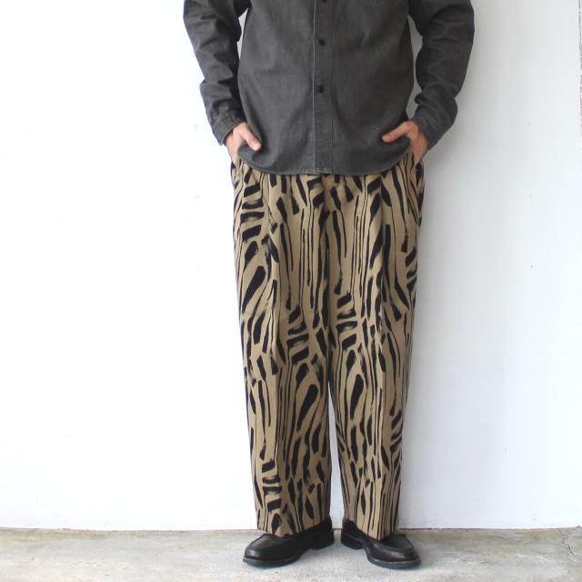 AVERSACK 2重織りブラッシュジャガード2タックワイドトラウザー Brushed jacquard 2tuck wide trousers | HAVERSACK | 01