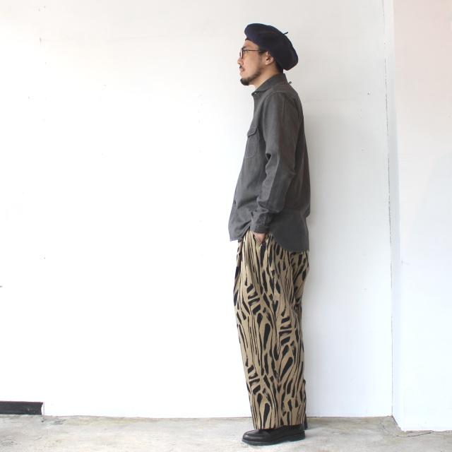 AVERSACK 2重織りブラッシュジャガード2タックワイドトラウザー Brushed jacquard 2tuck wide trousers | HAVERSACK | 03