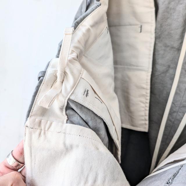 HAVERSACK 天日干しムラ染めツイルワイドトラウザー Twill Wide Trousers / 462624　（Gray） | HAVERSACK | 12