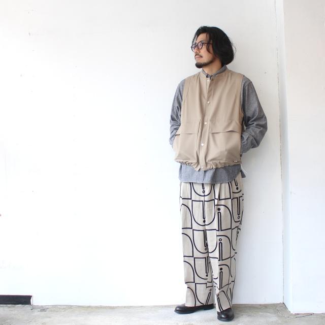 amne ギャバジンカラーレスベスト GABARDINE useful vest / amn-VT-002 |  | 04