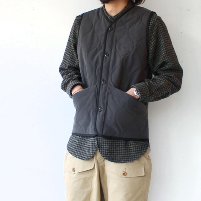 【20%OFF】UpscapeAudience テフロンナイロンキルトVベスト Teflon Nylon Quilt Vest | Audience | 16