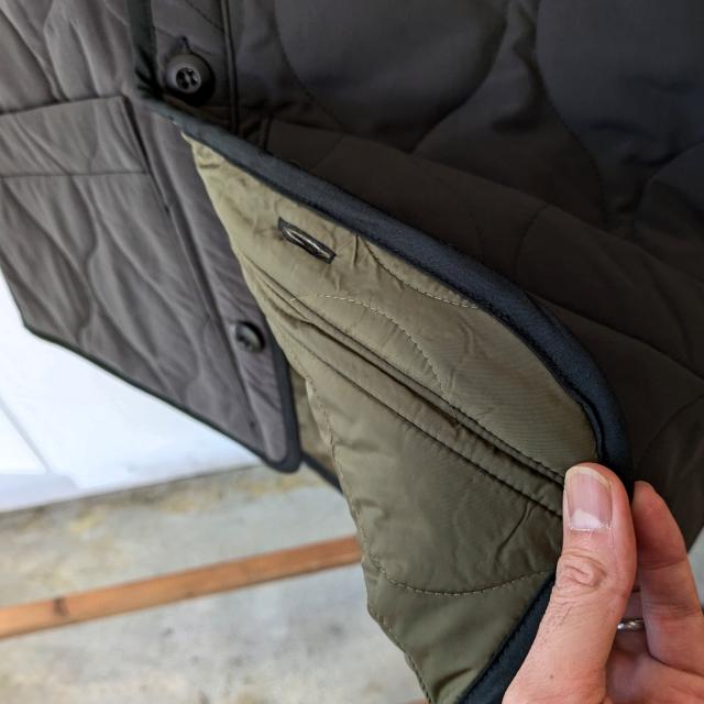 【20%OFF】UpscapeAudience テフロンナイロンキルトVベスト Teflon Nylon Quilt Vest | Audience | 20