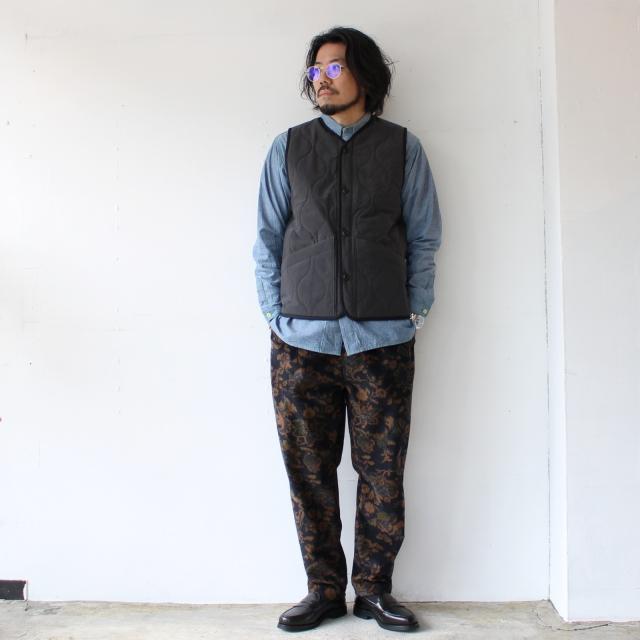 【20%OFF】UpscapeAudience テフロンナイロンキルトVベスト Teflon Nylon Quilt Vest | Audience | 02