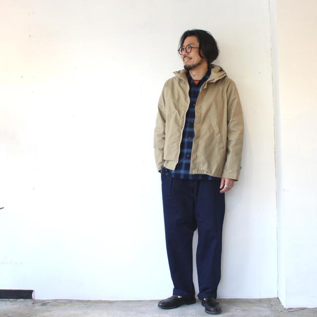 BOHEMIANS（ボヘミアンズ） Bohemians Dark denim tuck easy trousers