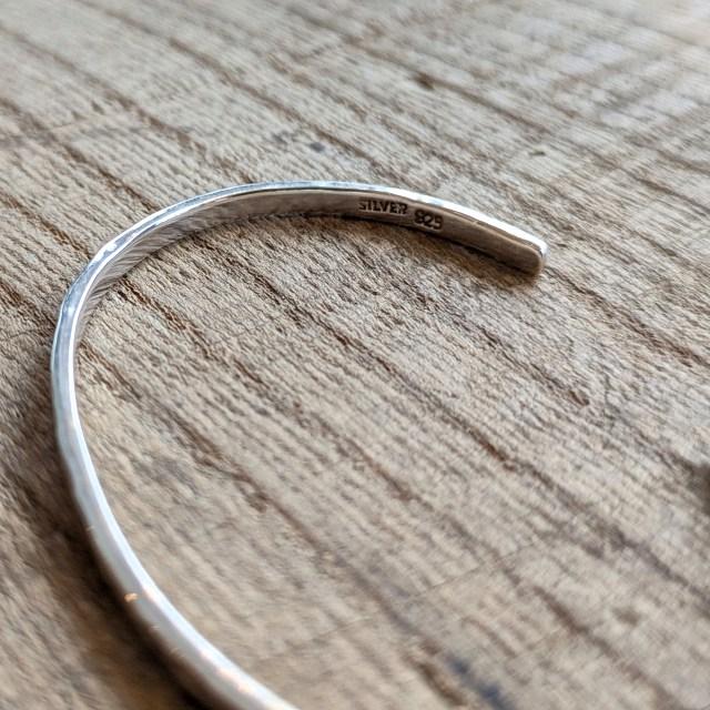 ERICKA NICOLAS BEGAY Ericka Nicolas Begay シルバーバングル Silver