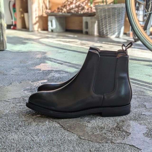 HARROGATE（ハロゲイト） サイドゴアブーツ KENSINGTON （Black） : C