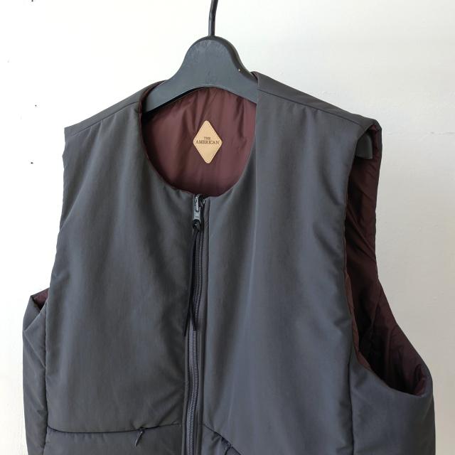 melple リバーシブル中綿ノーカラーベスト Ventura Vest　（Charcoal × Burgundy） | melple | 01