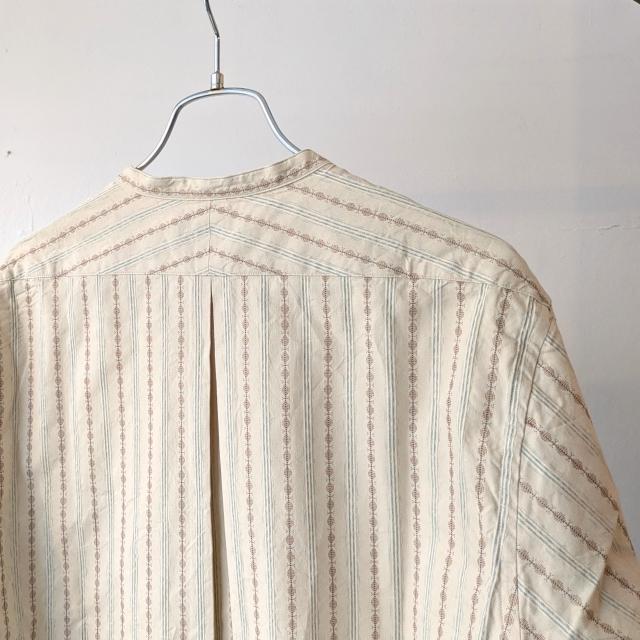 PREQUEL ストライプスタンドアップカラーシャツ Stand-up Collar Shirt　（Beige） |  | 05