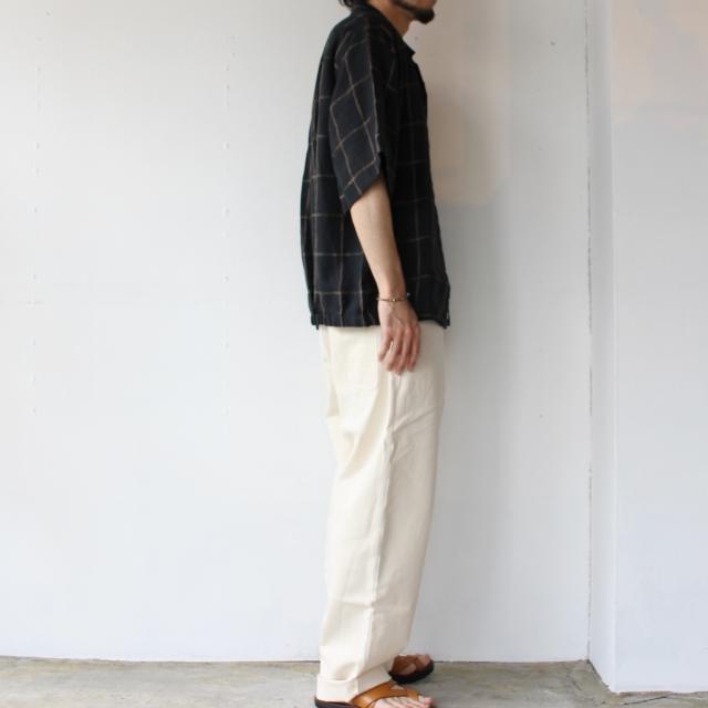 【美品】THE HINOKI オーガニックコットン　3タックチノ THE HINOKI オーガニックコットン3タックチノトラウザー TH21W